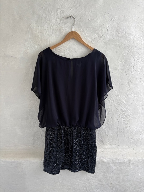 Xscape Dresses & Skirts - Xscape cocktail chiffon capelet overlay dress